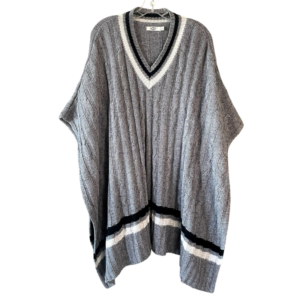 UGG Weslynn XS/S Gray V-Neck Pullover Chunky Cable Knit Oversized Poncho Sweater